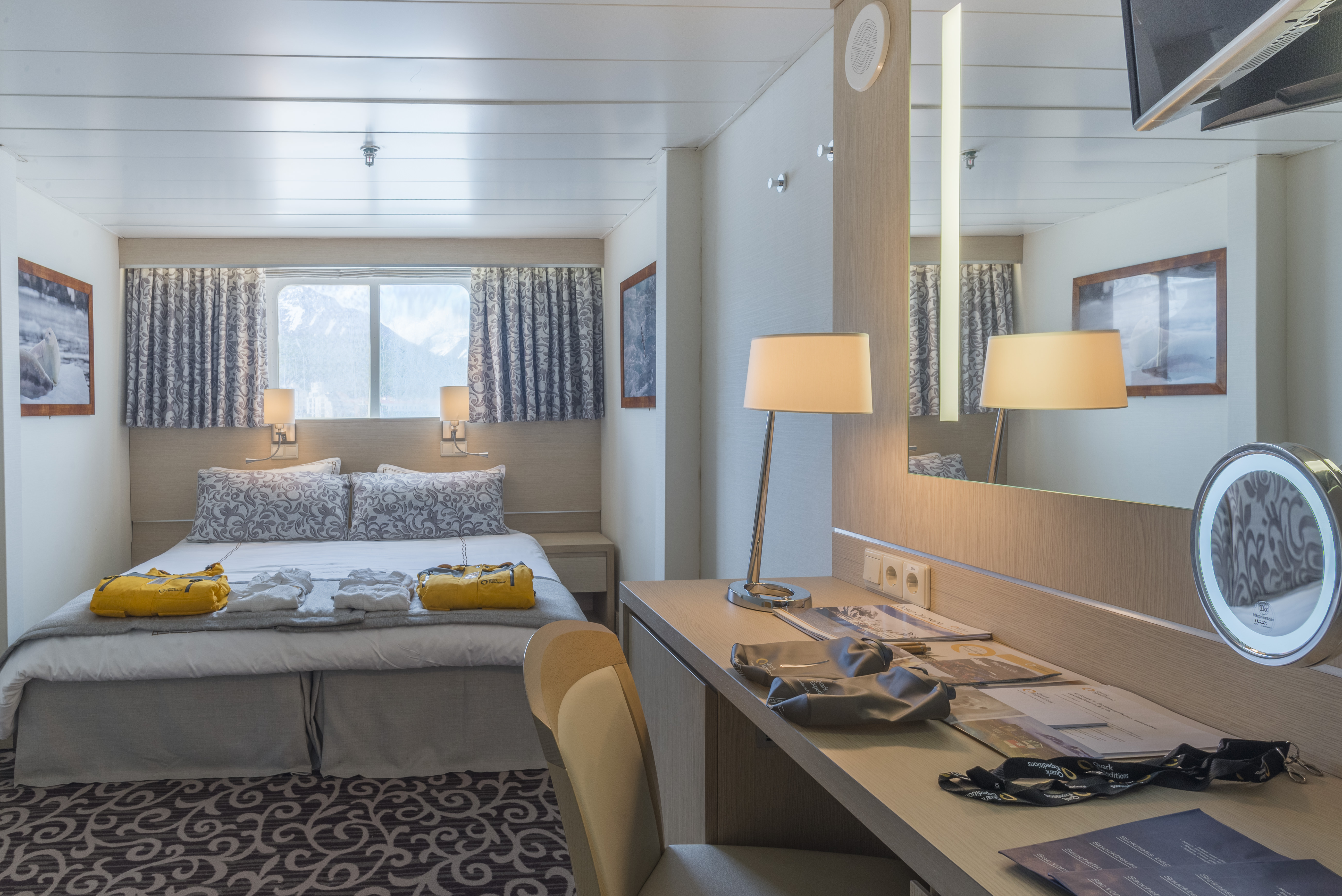Quark Expeditions Ocean Diamond Twin Window 5.jpg